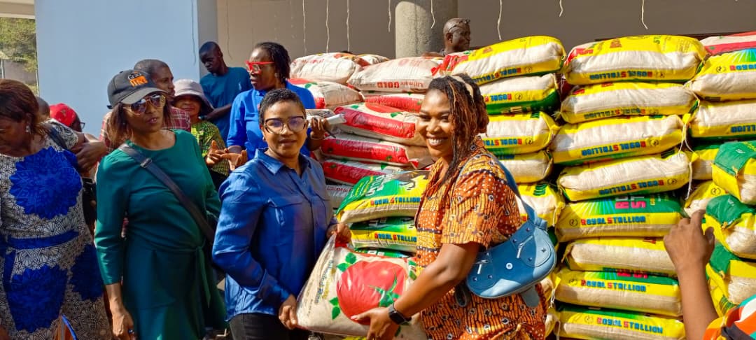 Christmas: Grace Ike-led Nuj Fct Council shares over 600 bags of rice to Journalists