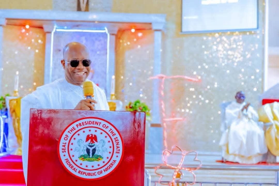 New Year: Akpabio withdraws defamation suits against critics