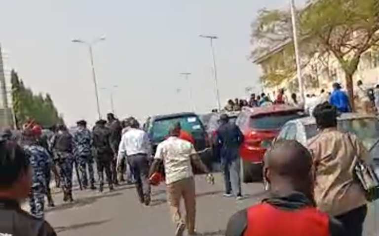 Drama as aggrieved FCTA Workers chase Wike’s convoy in Abuja