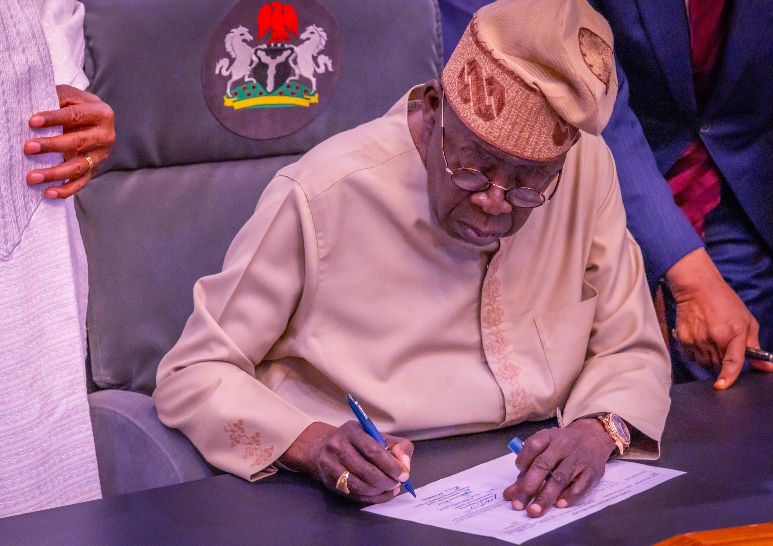 Tinubu signs landmark executive order to channel Oil, Gas revenues directly to federation account