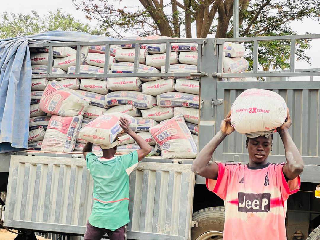 Bespoke Urban Luxury Ltd donates 600 Bags of Cement to boost NUJ FCT Ultramodern Congress Hall project (VIDEO)