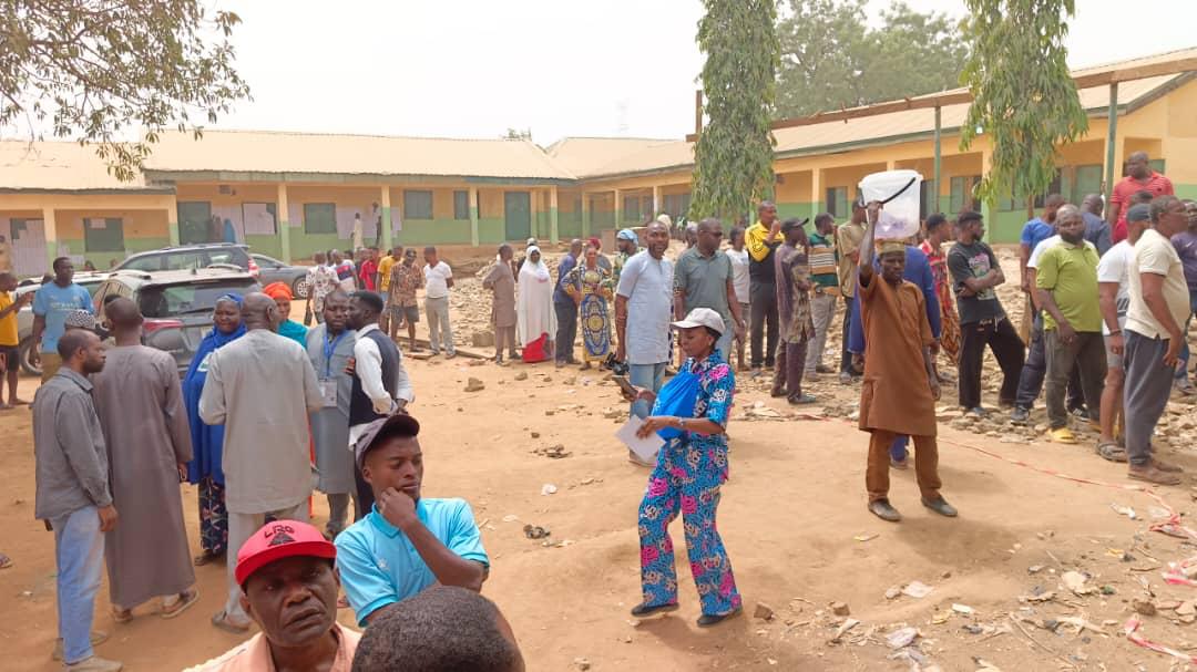 FCT Area Council Elections: Smooth voting at Lugbe Polling Unit 009 as apathy, doubts dampen spirits