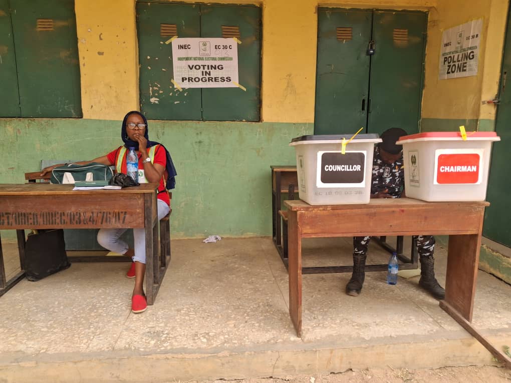 FCT Decides : Ghost Polling Units: INEC officers wait endlessly for elusive voters in Pai Ward
