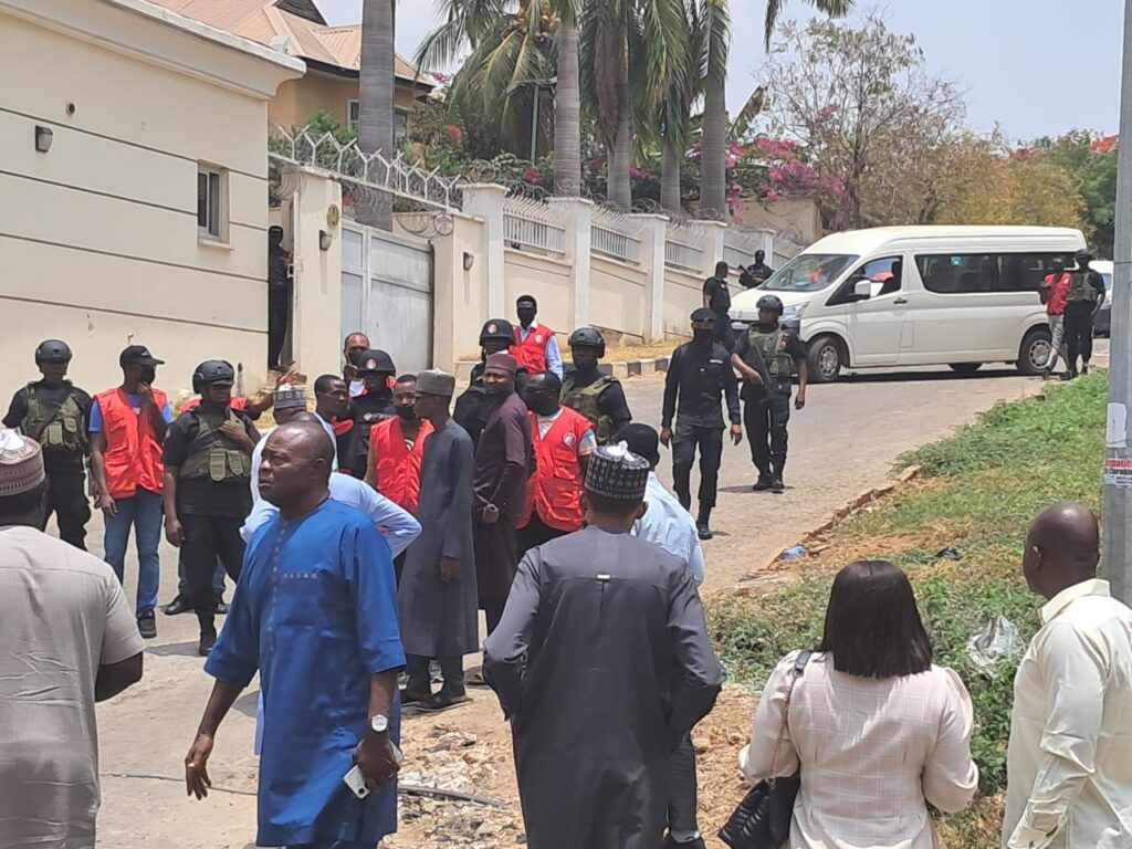 BREAKING: EFCC operatives storm Malami’s Abuja residence, seal off street