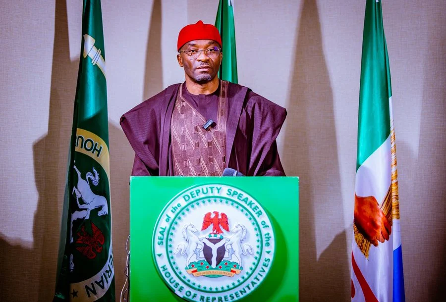 PDP, Labour Party lose 11 Lawmakers to APC, ADC in fresh defections