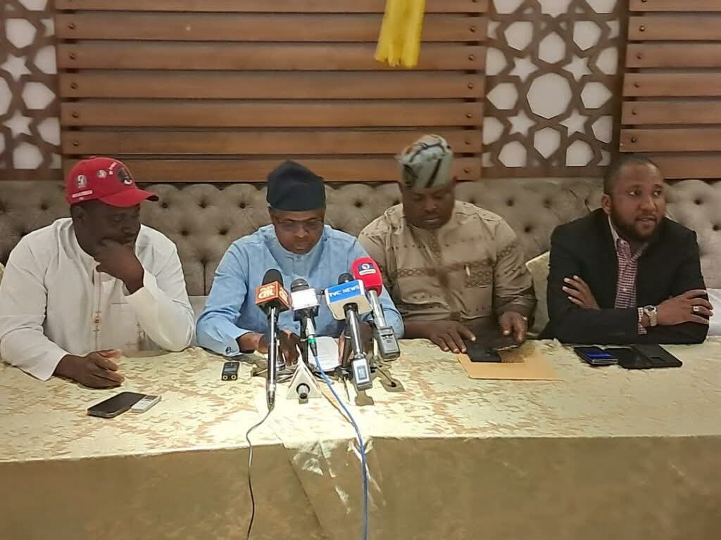 Bwari Council Chairman dumps PDP, joins APC