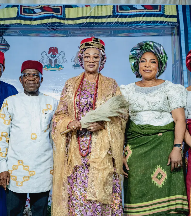 Oluremi Tinubu donates ₦2bn to boost Akwete fabric production in Abia